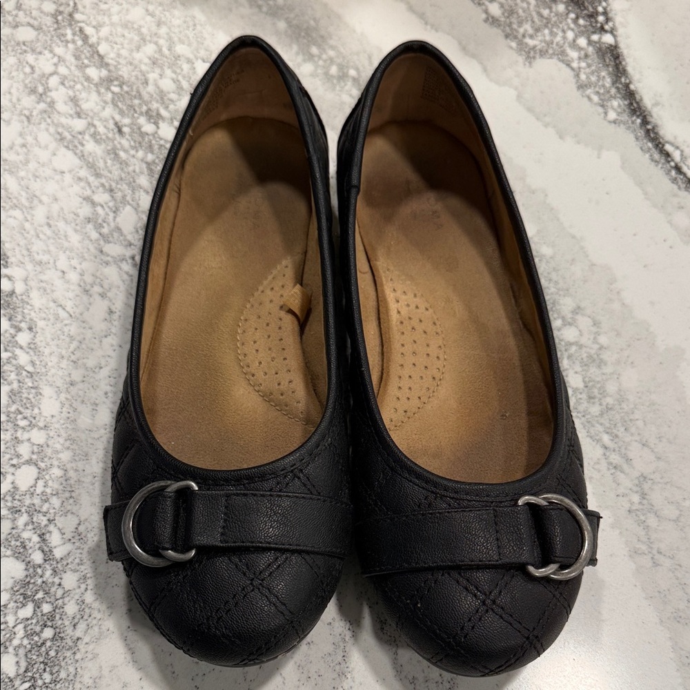 Chic Black Quilted Women's Flats with Buckle